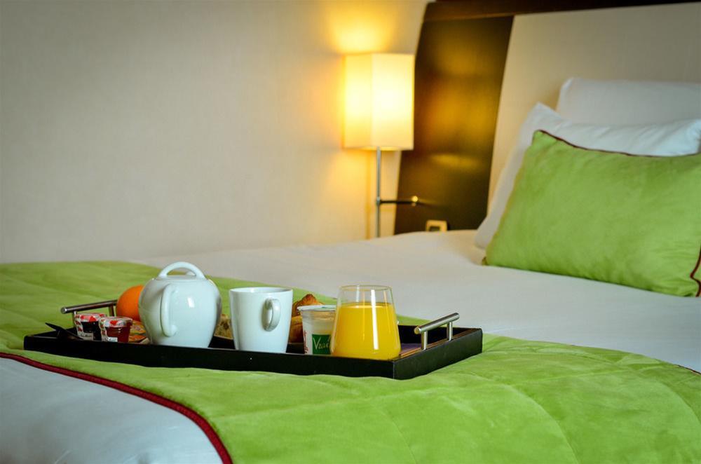 Mercure Angers Centre Gare Екстериор снимка