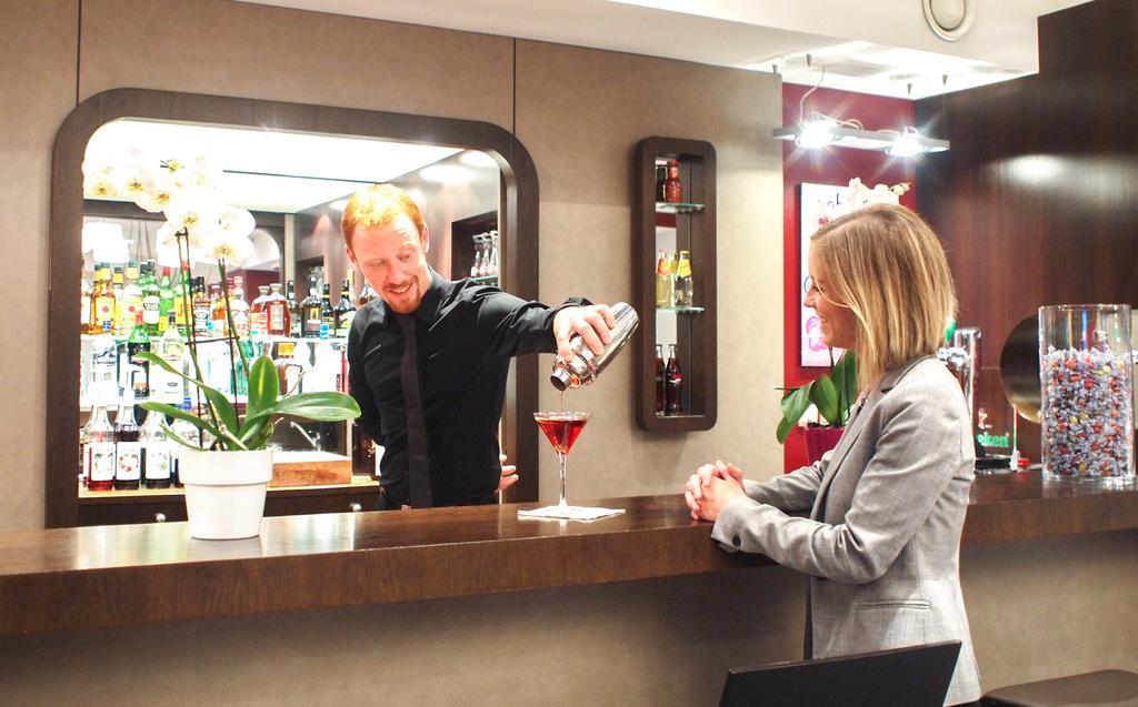 Mercure Angers Centre Gare Екстериор снимка